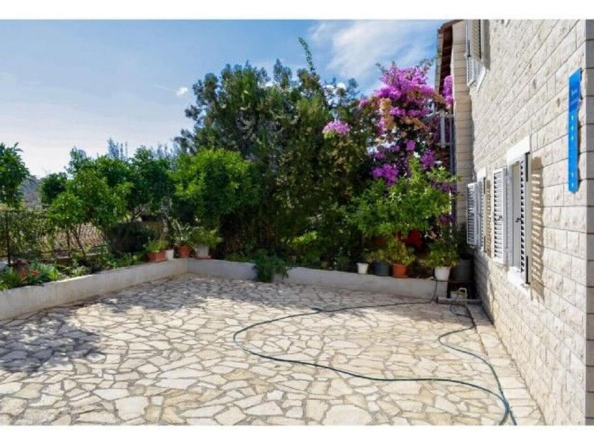 Apartments Jakov Mirce Екстериор снимка