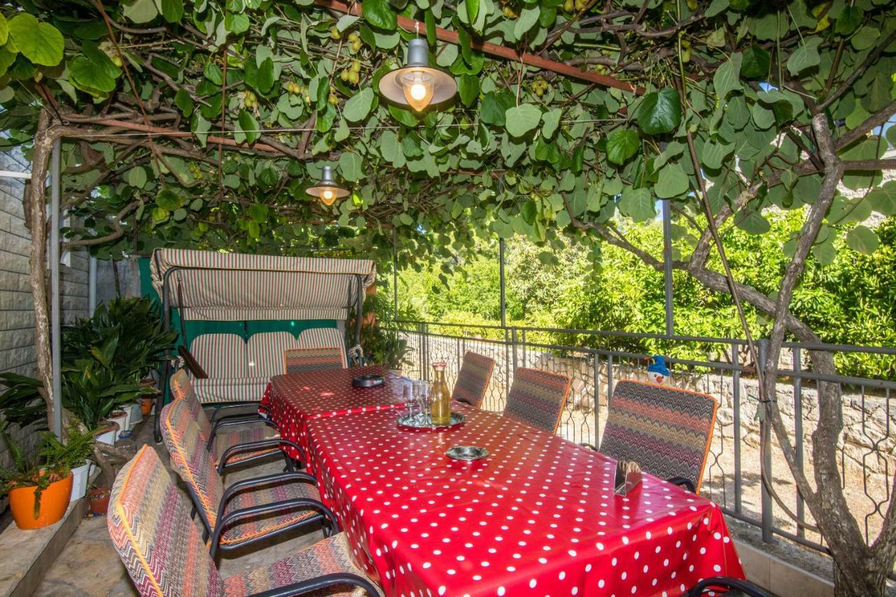 Apartments Jakov Mirce Екстериор снимка